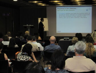 Pedro Amador impartiendo una conferencia sobre felicidad en el Congreso Europeo de Coaching ICF Madrid 2011